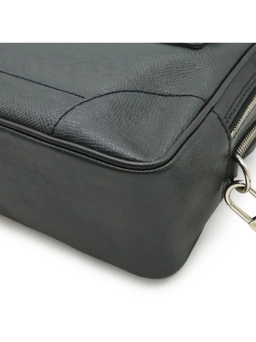Louis Vuitton Taiga Pavel Clutch Leather Ardoise Black Silver
